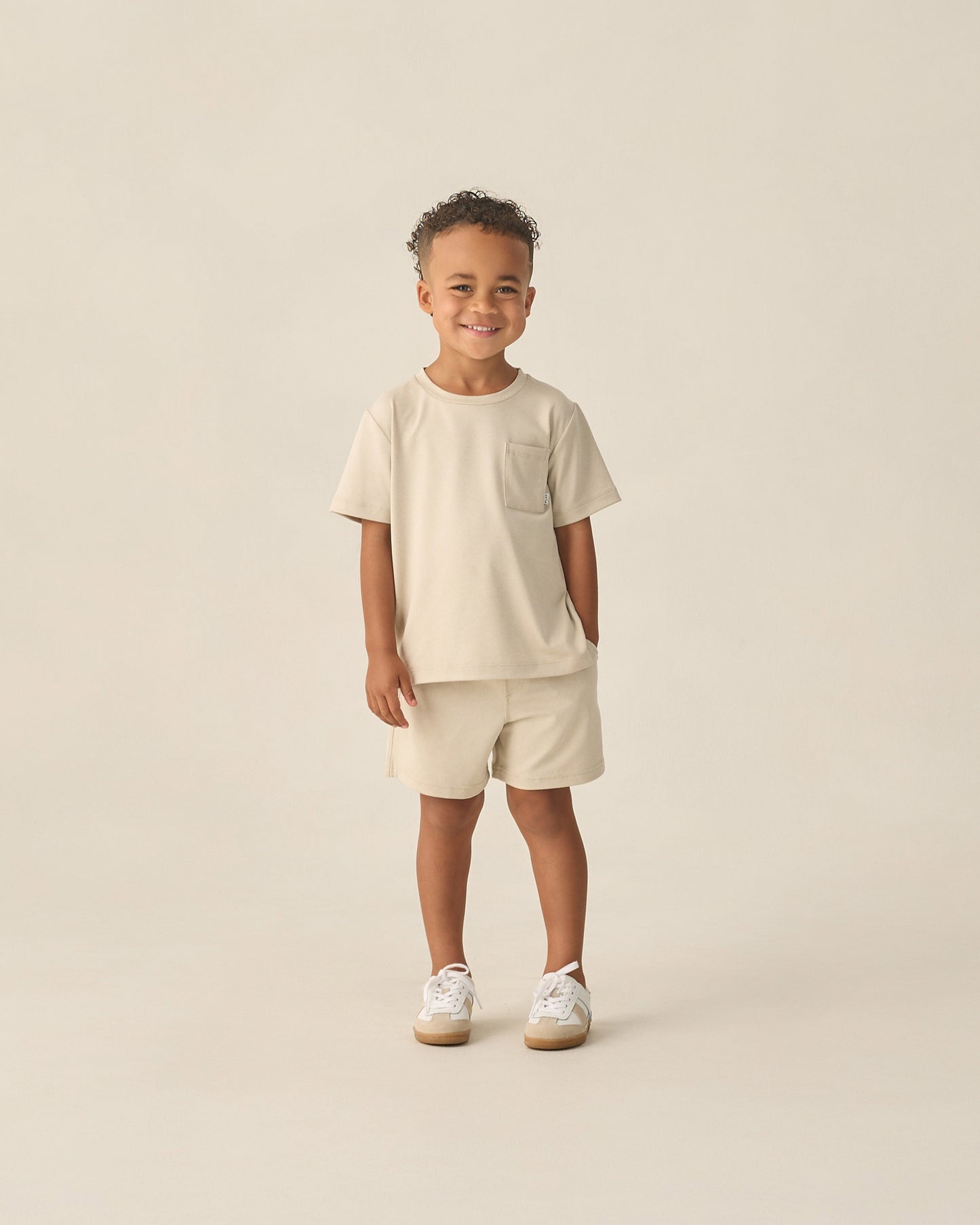 Cove Essential Pocket Tee || Heathered Pebble