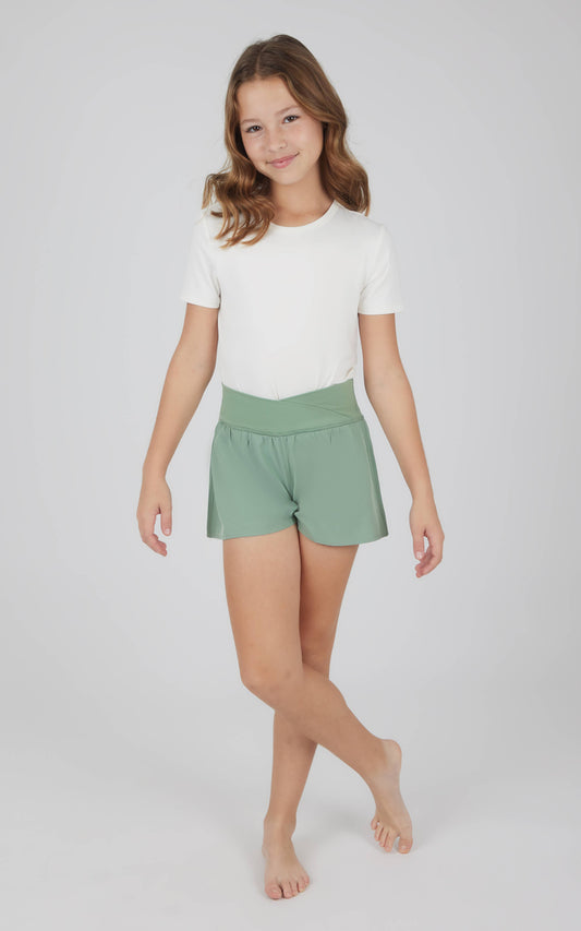 Girls Crossover Hybrid Short | Lily Pad