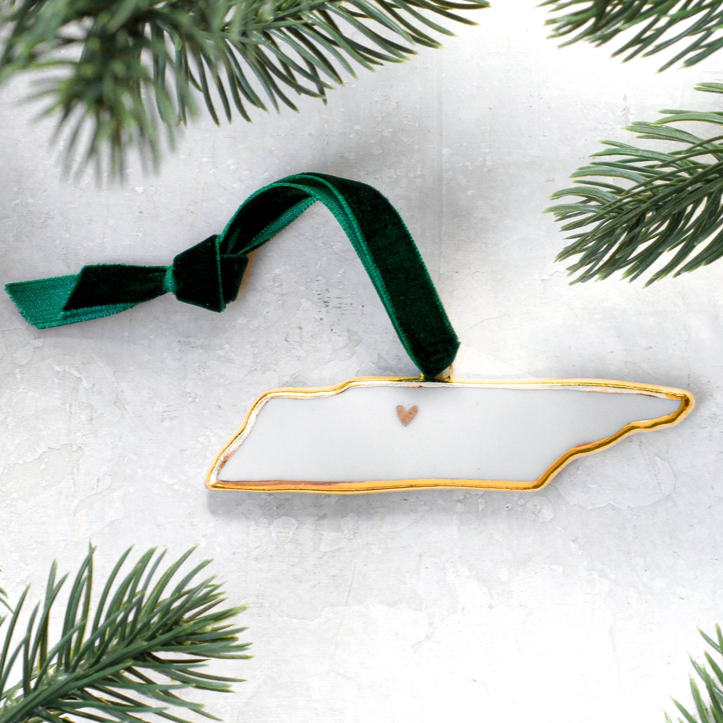 Tennessee Handmade Porcelain State Ornament w/Gold : Heart