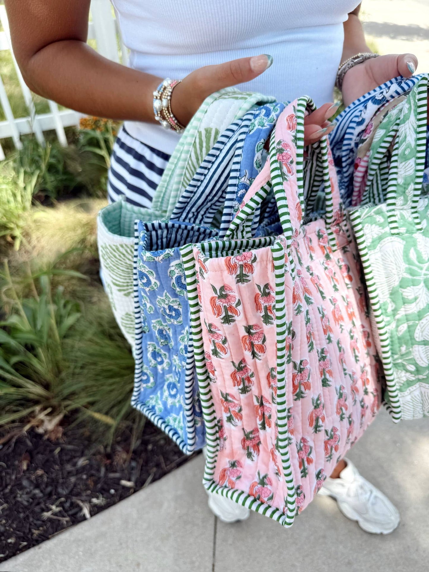 Quilted Block - Print Mini Tote Bag: Green Gardenia
