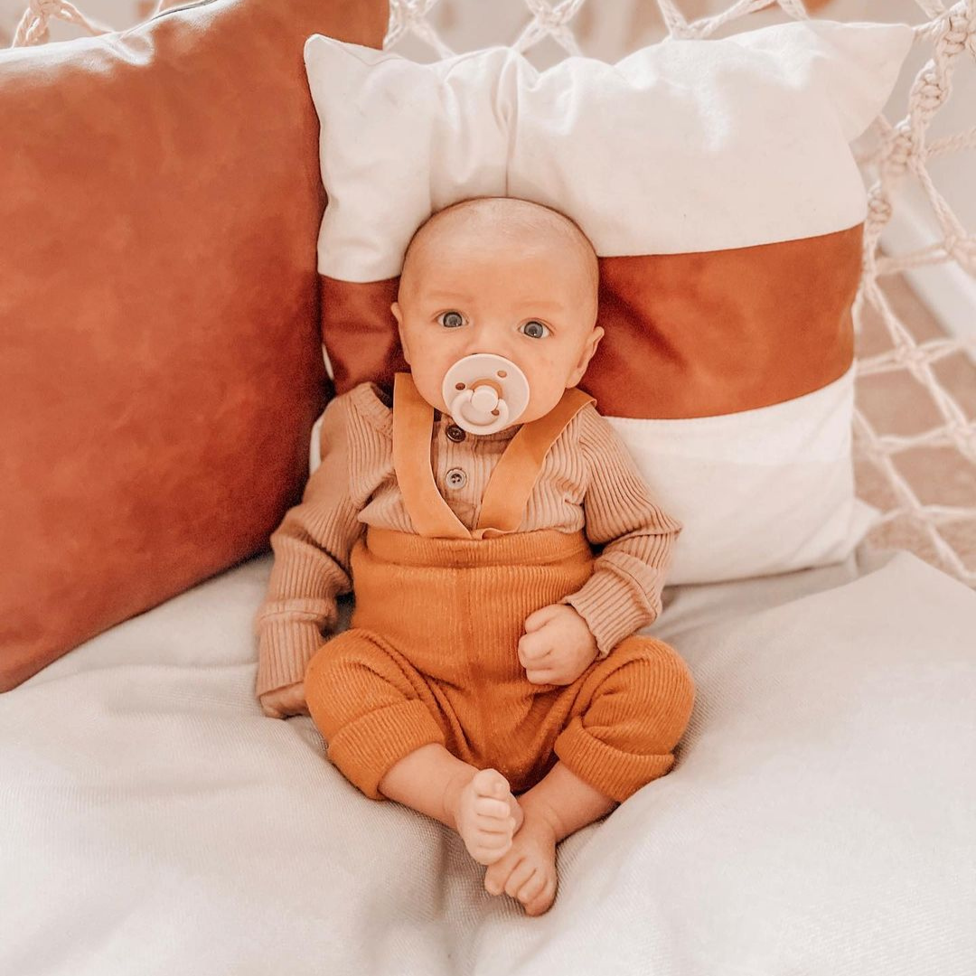 Itzy Soother™ Natural Rubber Paci Sets - Coconut + Toast