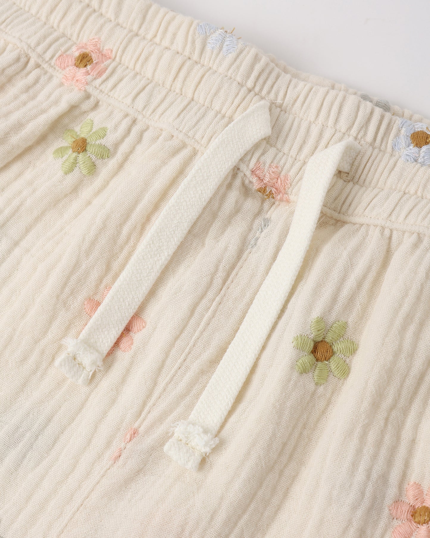 Kayli Set || Embroidered Daises