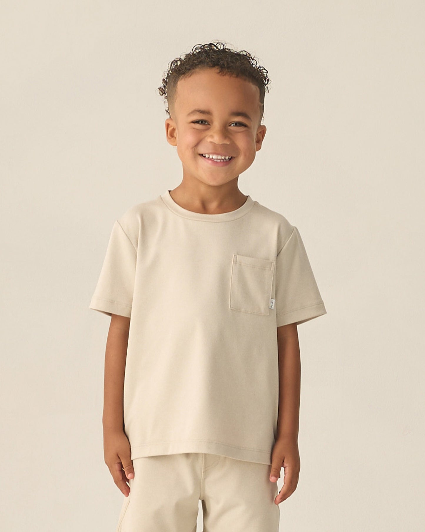 Cove Essential Pocket Tee || Heathered Pebble